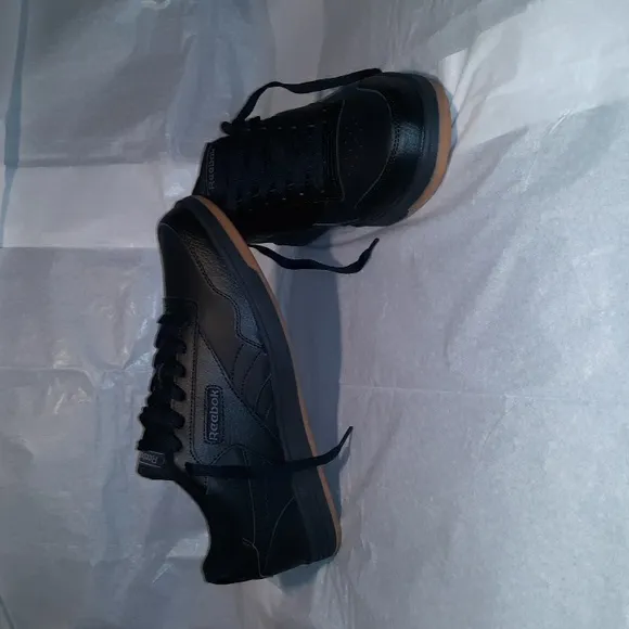 Reebok Classic Sneakers Brand  NEW, Men size 10