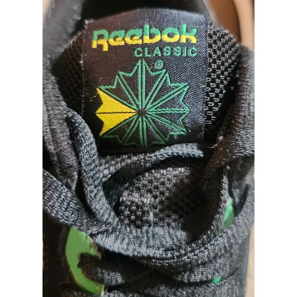 Reebok classic sneakers size 9