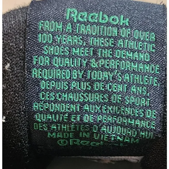 Reebok classic sneakers size 9