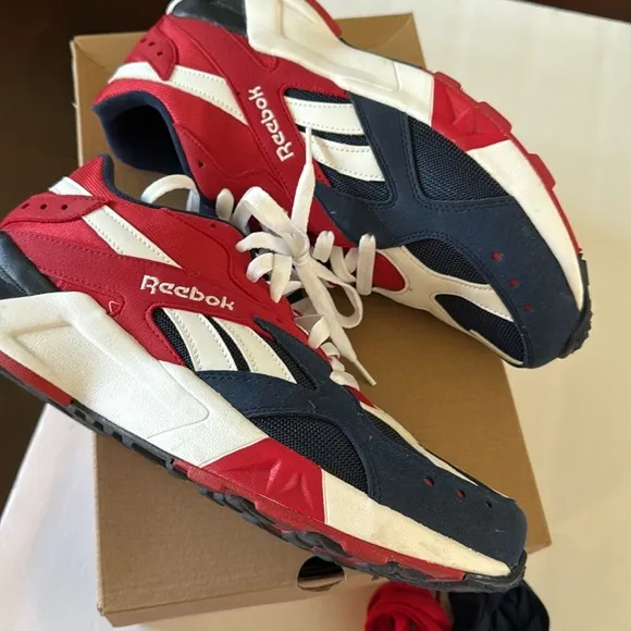 Reebok Classic Unisex Collegiate Navy/Red/White Sneakers 11.5