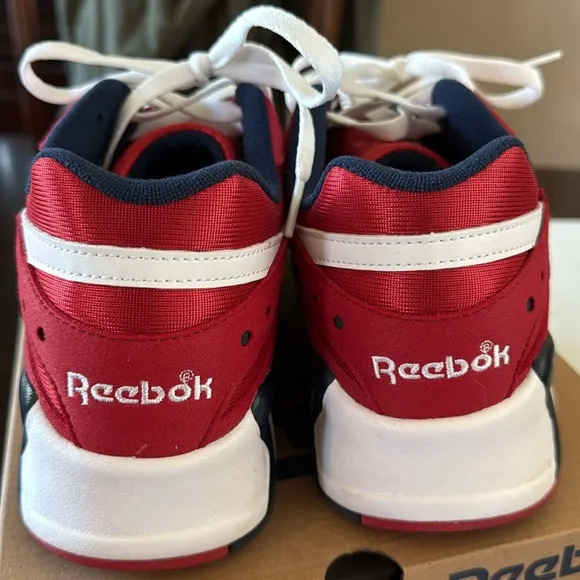 Reebok Classic Unisex Collegiate Navy/Red/White Sneakers 11.5