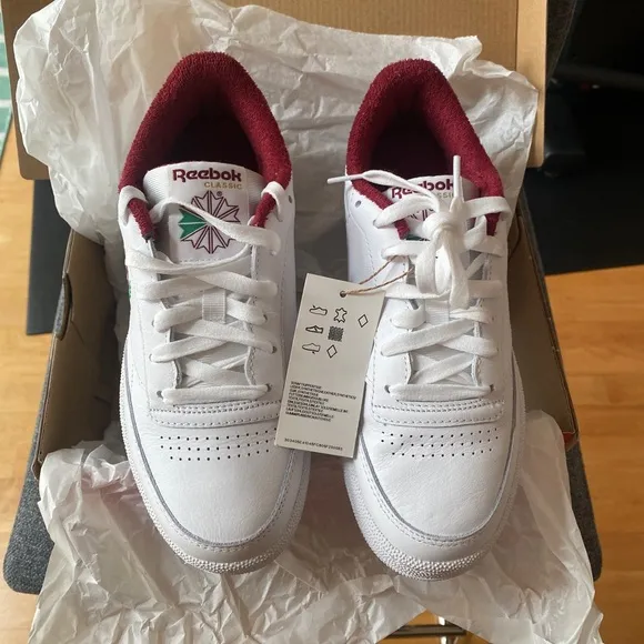 REEBOK Club C 85 Unisex OG Crest Vintage Sneakers