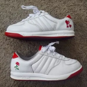 Reebok S. Carter Girls Vintage Sneakers Size 2.5 White/Red PRE-OWNED