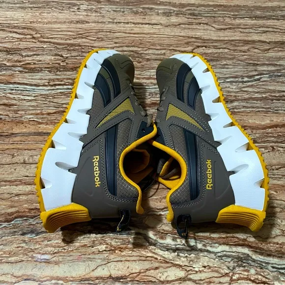 Reebok Sneakers Zig Dynamica 4 Men’s Size 7 Green Gold Running Shoes
