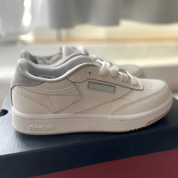 Reebok Unisex Club C Sneakers Size 2