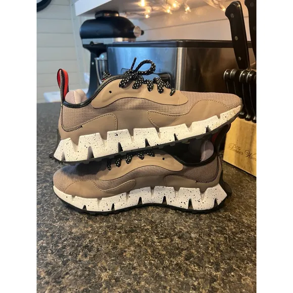 Reebok Zig Dynamica Adventure Low Taupe Purple Oasis W (GY7444) Womens