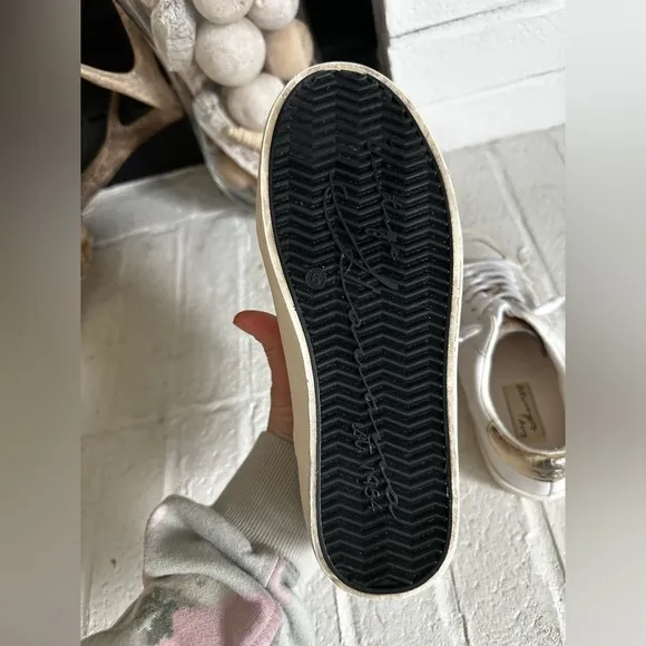REFLEX WHITE GOLD Women's Sneakers by VintageHavana Size 6
