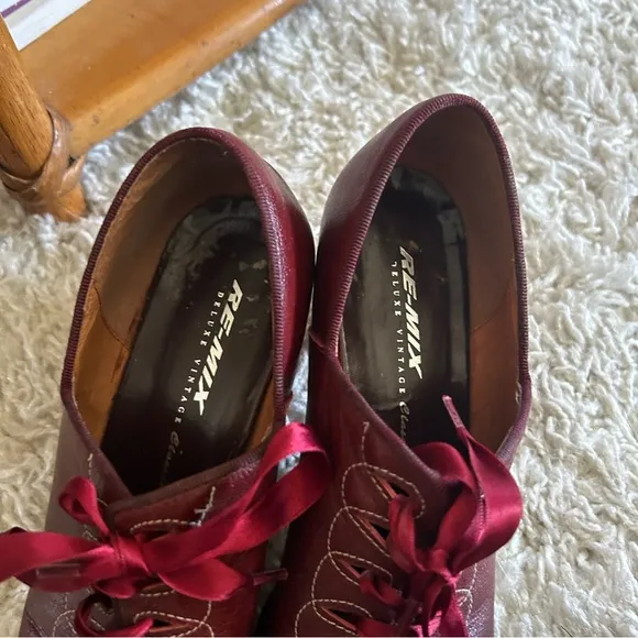 Retro Re-mix Vintage Shoes Red Oxford Heels 9 Lectrice 1930s 1940s Style Lace Up