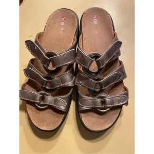 Revere Sandals