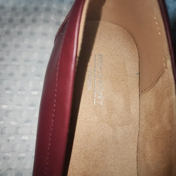 ROCKPORT NWOT WOMENS SZ 9 KACY LUG CHAIN LEATHER LOAFERS SHOES
