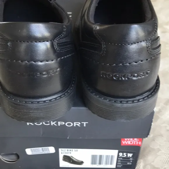 ROCKPORT SL2 Slip-On