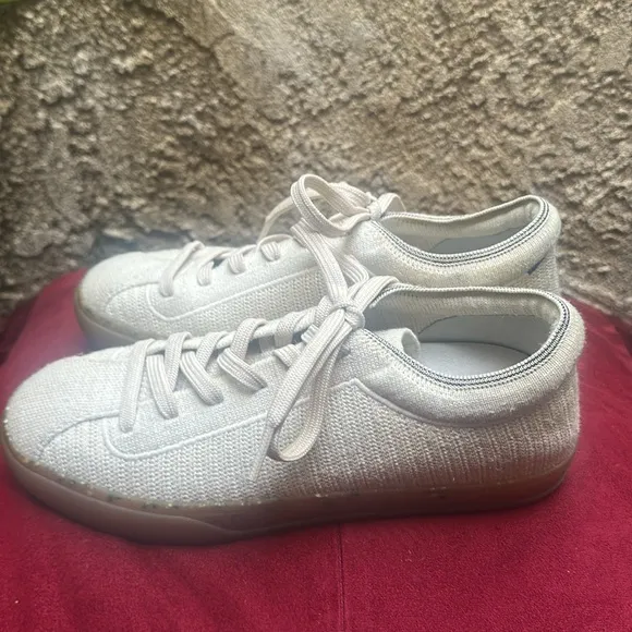 Rothy’s Sneakers Lace Up