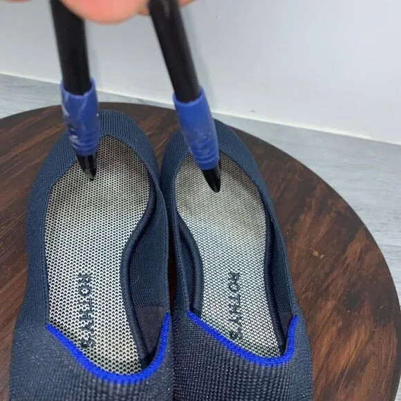 Rothy’s The Flat Women’s 7.5 Rounded Toe Shoes Navy Neautral Washable Slip On