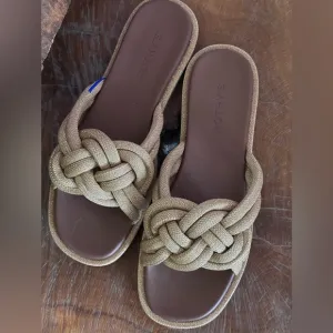 Rothy's Women's Tan Slide Summer Sandals