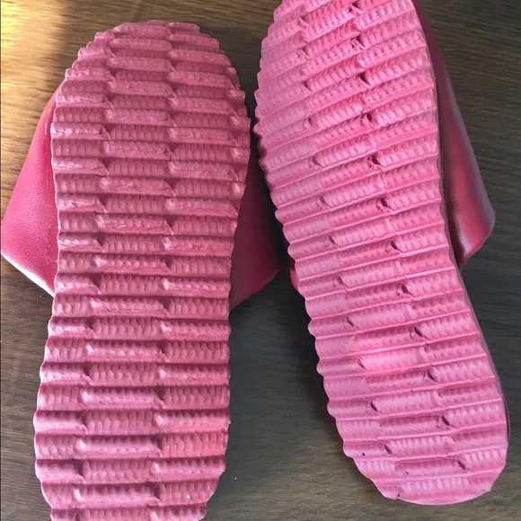 Rudy Valentino Italy sandals