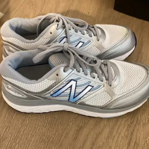 Running shoes new balance size 101/2