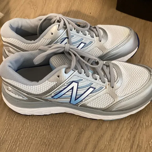 Running shoes new balance size 101/2