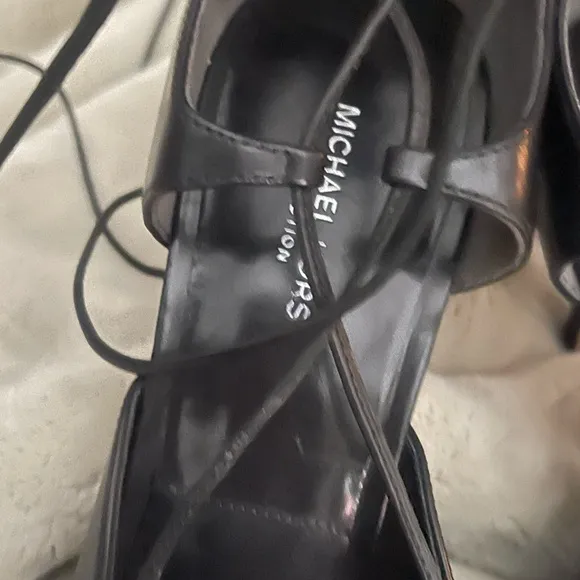 Runway Heels🔥Michael Kors COLLECTION Black Lace Runway Heels