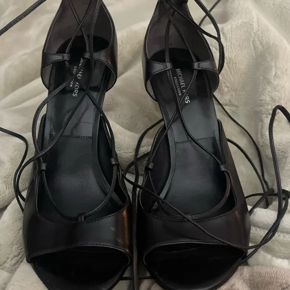 Runway Heels🔥Michael Kors COLLECTION Black Lace Runway Heels