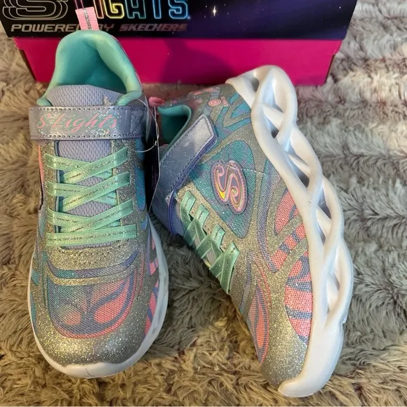 S lights Powered by Skechers size 2
