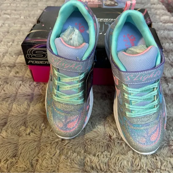 S lights Powered by Skechers size 2