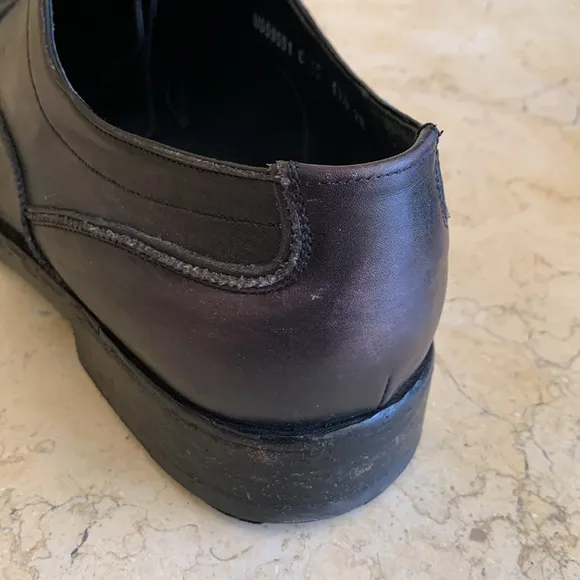 Salvatore Ferragamo black oxfords. Lace up. Detailing on front. Sz 11 1/2.