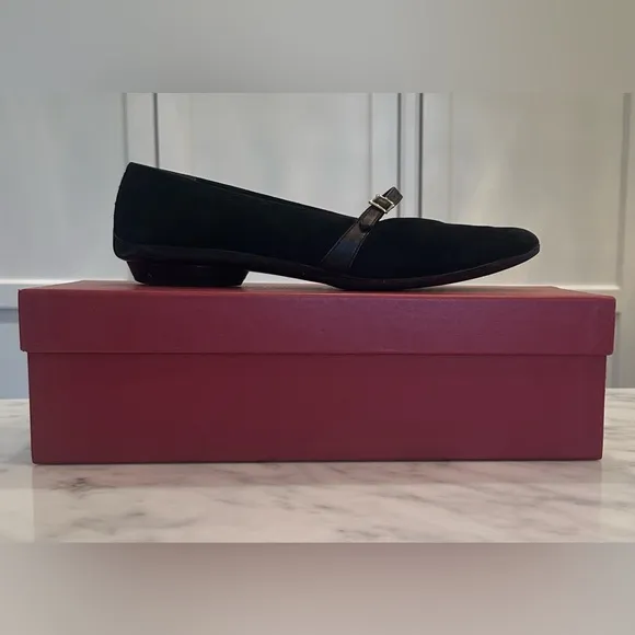 SALVATORE FERRAGAMO Black Suede Women’s Shoes - SIZE 7.5