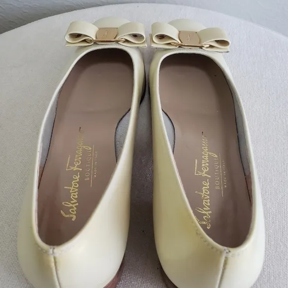 Salvatore Ferragamo Bone Calf Vera Gossamer Bow Gold Buckles