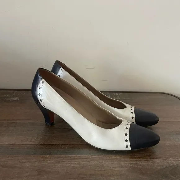 Salvatore Ferragamo Florence Italian Women Dress Shoes Heels Sz 9.5 Black/white