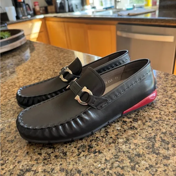 Salvatore Ferragamo Tasby Black Leather Loafers Driving shoes 7.5