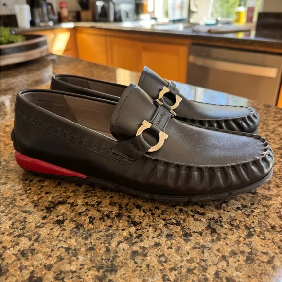 Salvatore Ferragamo Tasby Black Leather Loafers Driving shoes 7.5