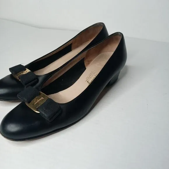 Salvatore Ferragamo black leather vara bow shoes