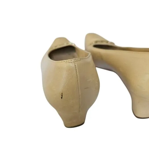 salvatore ferragamo leather pumps