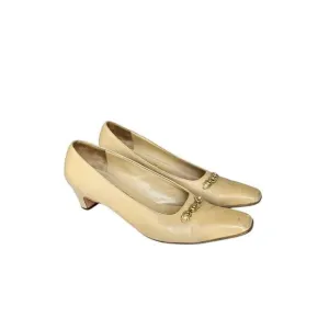 salvatore ferragamo leather pumps