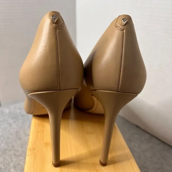 Sam Edelman Danna Nude Stiletto Heels Sz 10N Sml Flaw To Inside Shoe