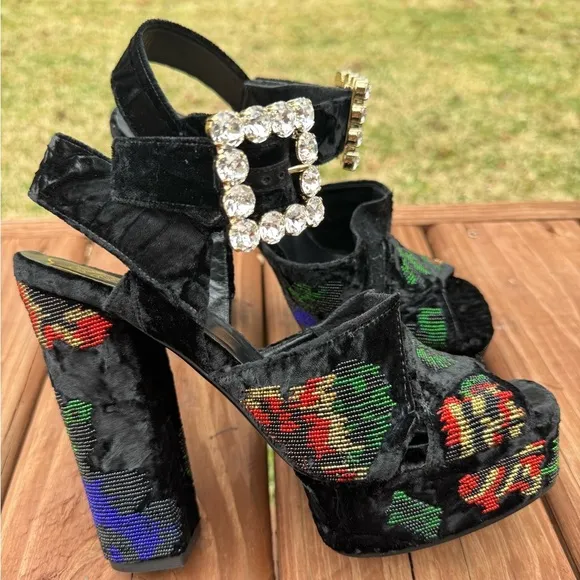 Sandal Cube Crystal, Roger Vivier Size 9.5