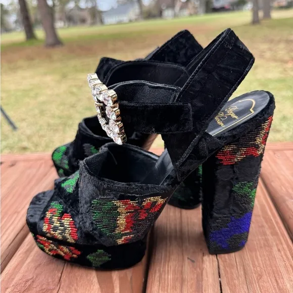 Sandal Cube Crystal, Roger Vivier Size 9.5