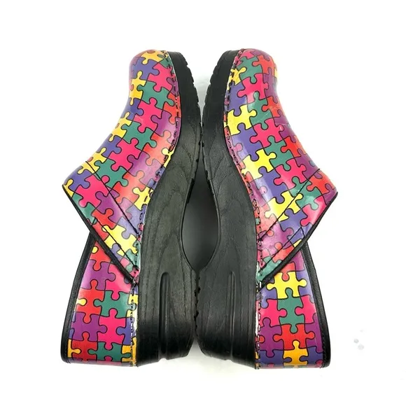 Sanita Clogs 39 Puzzle Autism Awareness Professional Slip On Shoes Womens