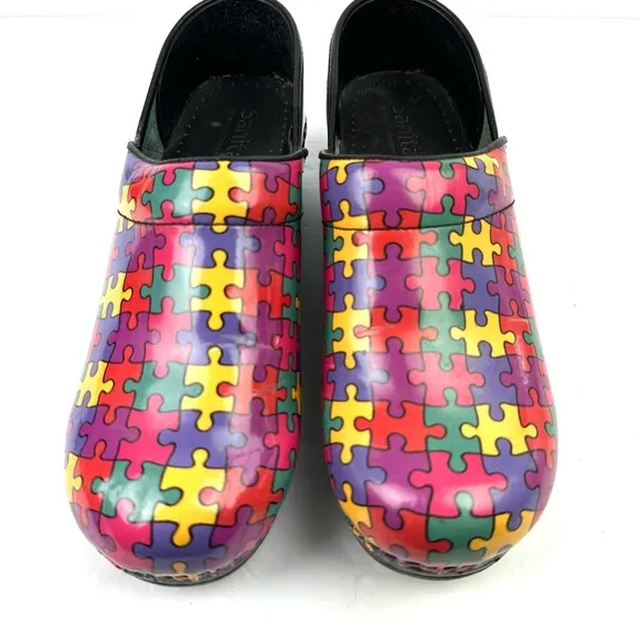 Sanita Clogs 39 Puzzle Autism Awareness Professional Slip On Shoes Womens