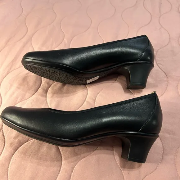 SAS shoes Black Leather .