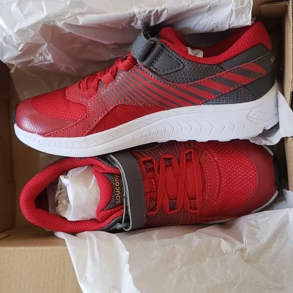 Saucony Boys Red Sneakers size 2