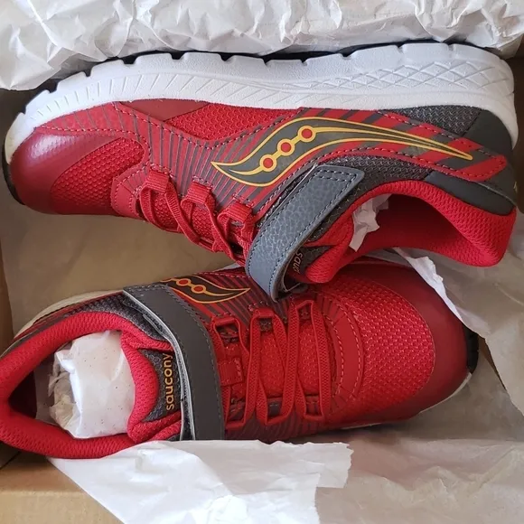 Saucony Boys Red Sneakers size 2