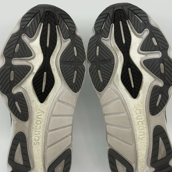 Saucony Hurricane 24 Mens 12 Running Shoes Black White Trainers Sneakers