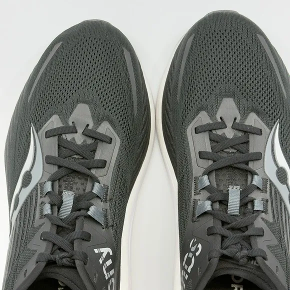 Saucony Hurricane 24 Mens 12 Running Shoes Black White Trainers Sneakers