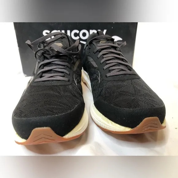 Saucony Mens Freedom 5 Running Shoes - Size 11.5 - Black/Gum - New with defects
