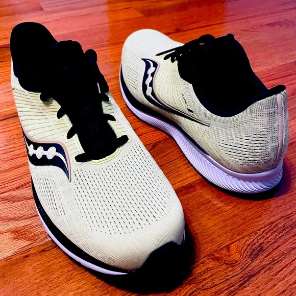 Saucony Men's Size 15 Guide 14 Keylime/Gravel Running Shoes (S20654-35).