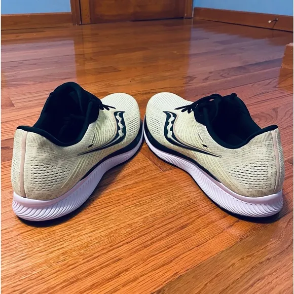 Saucony Men's Size 15 Guide 14 Keylime/Gravel Running Shoes (S20654-35).