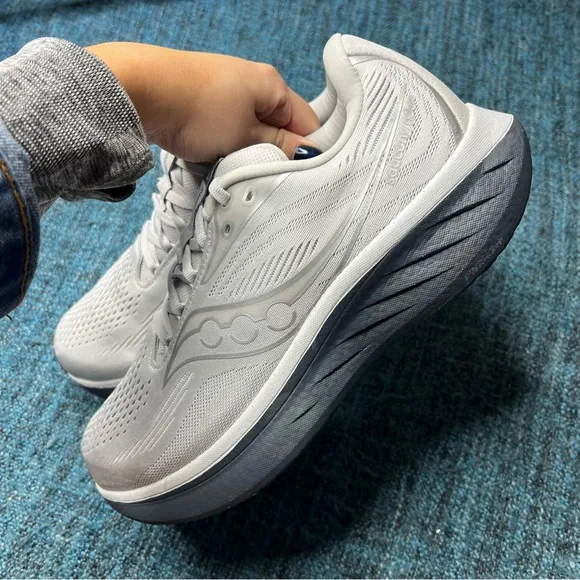Saucony Ride 18 Running Shoes in Cloud Shadow