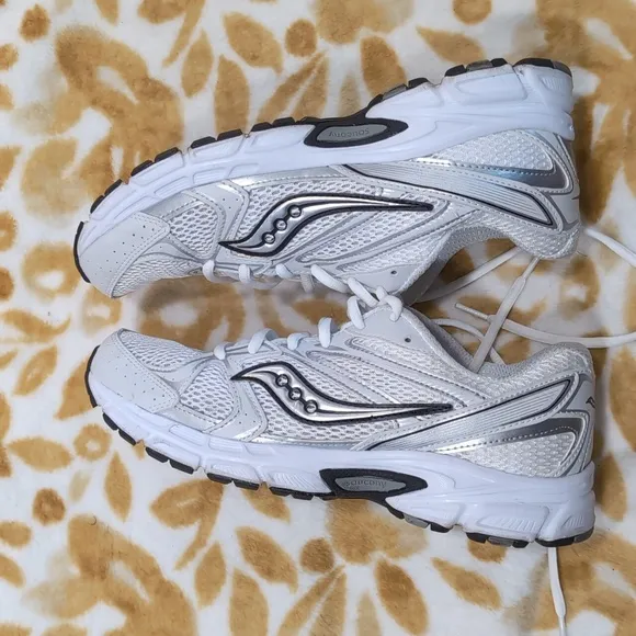 SAUCONY Unisex White Mesh Sneakers
