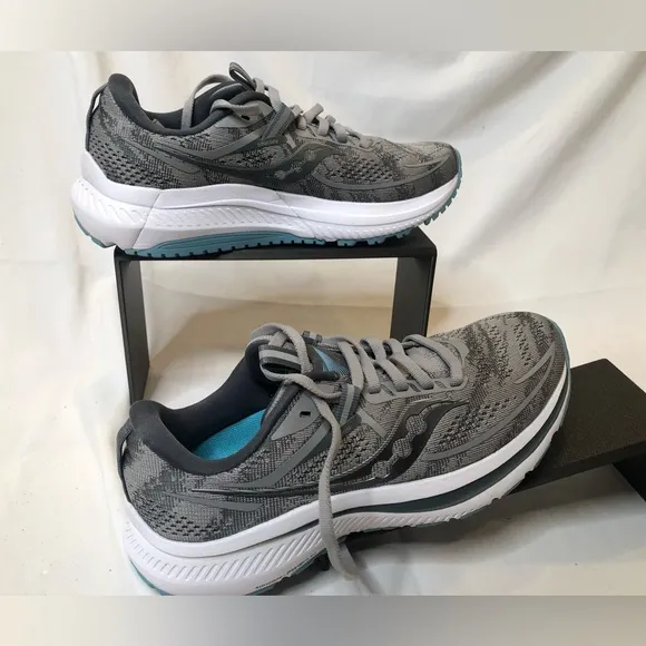 Saucony Women’s Omni 21 Power Run Running Shoes- Size 6 No Box